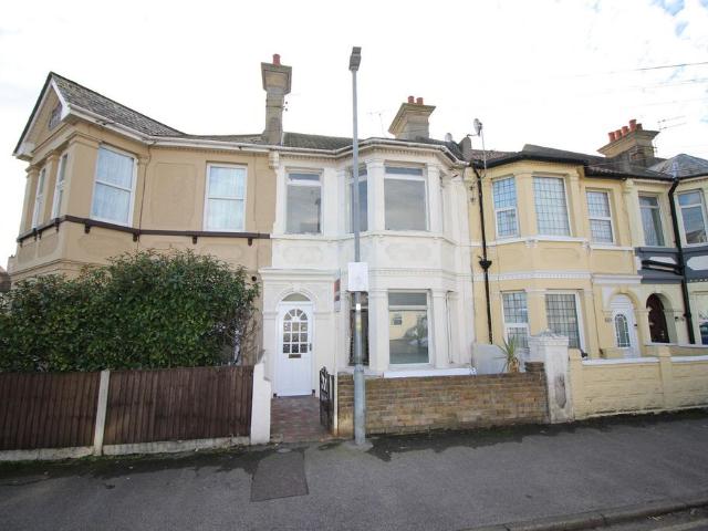 House for sale in Dale Hill, Essex