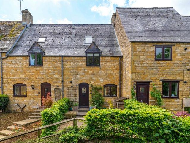 House for sale in Fossebridge, Gloucestershire