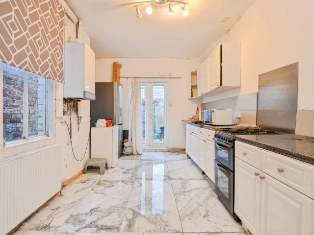 House for sale in Grove Hill, Normanby