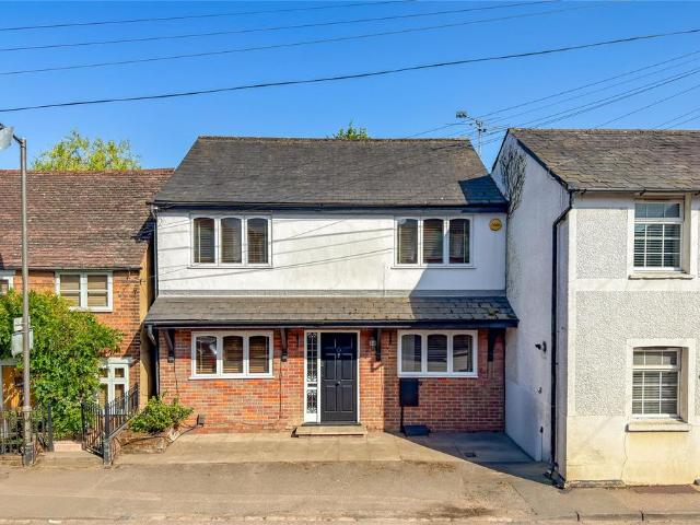 House for sale in Five Acres, Hertfordshire