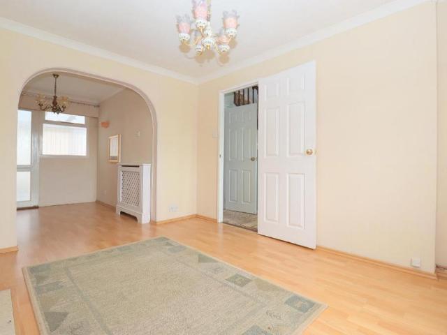House for sale in Sundon Park, Luton