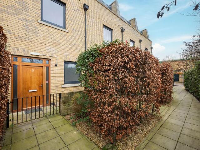 House for sale in Royal Borough of Greenwich, Greater London