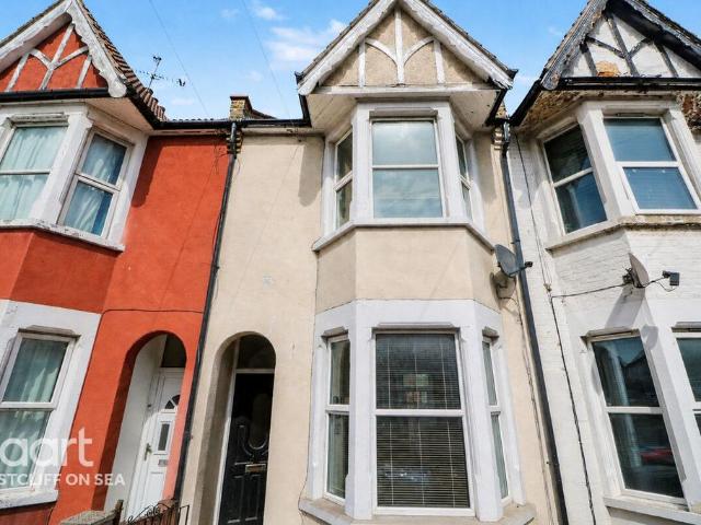 House for sale in Alton Barnes, Essex