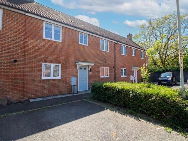 House for sale in Cheeseman's Green, Bridgefield
