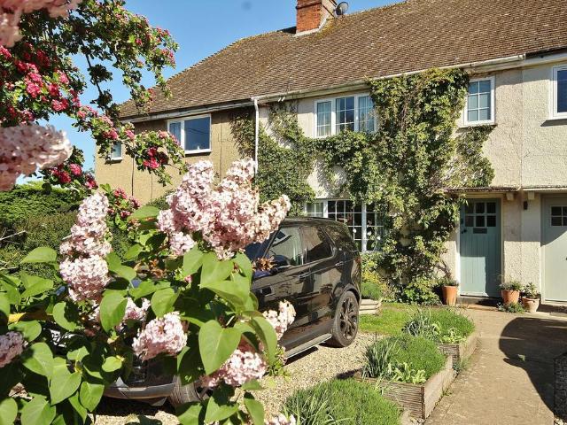House for sale in Black Bourton, Oxfordshire