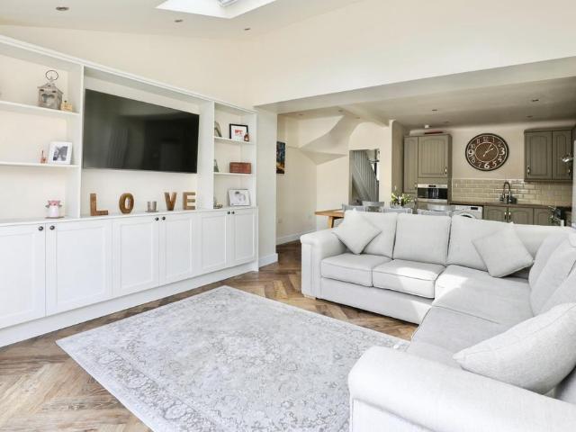House for sale in Clubmoor, Calderstones
