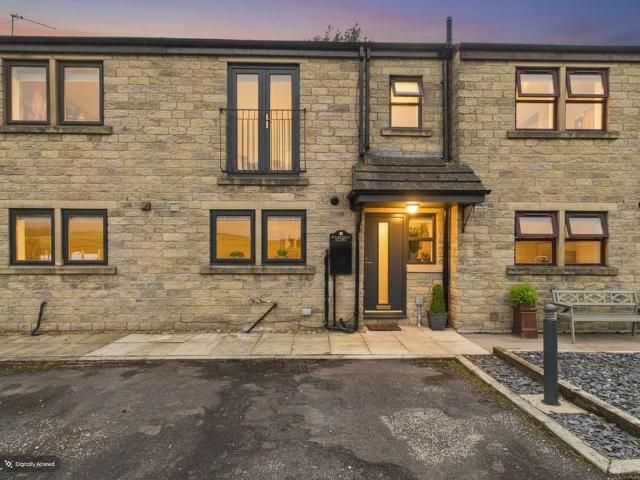 House for sale in Laneshaw Bridge, Higherford