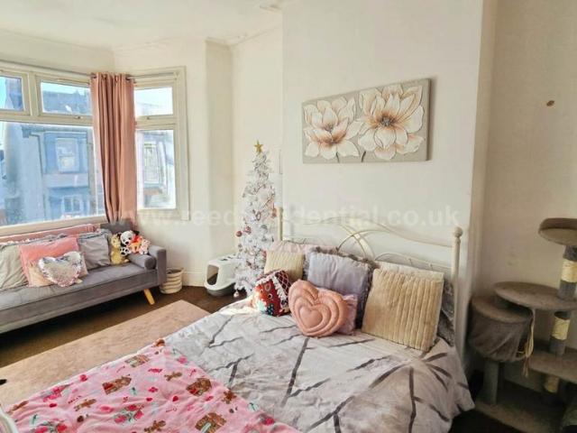 House for sale in Alton Barnes, Essex