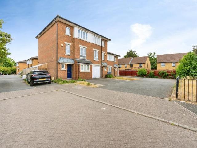 House for sale in Bedford