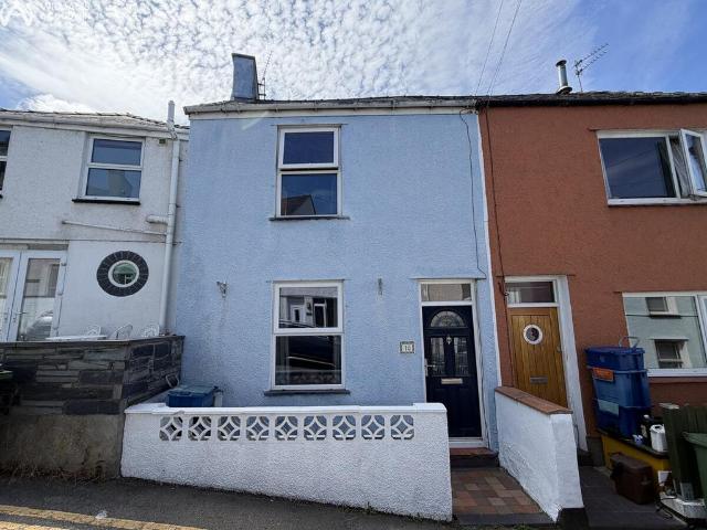 House for sale in Y Felinheli, Wales