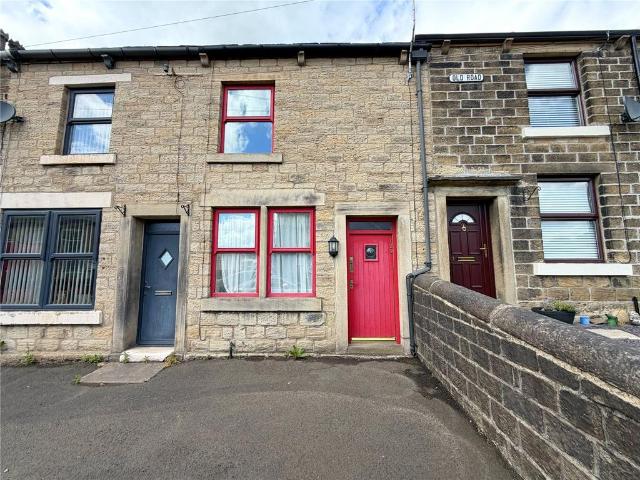 House for sale in Charlesworth, East Midlands