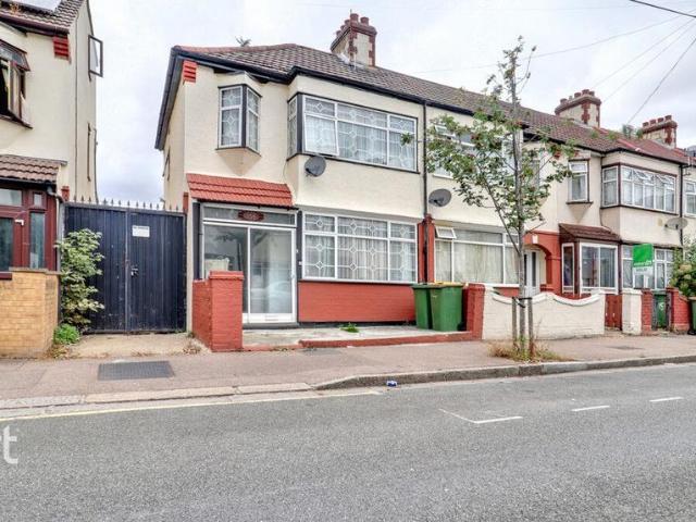 House for sale in Little Ilford, Cat Hill
