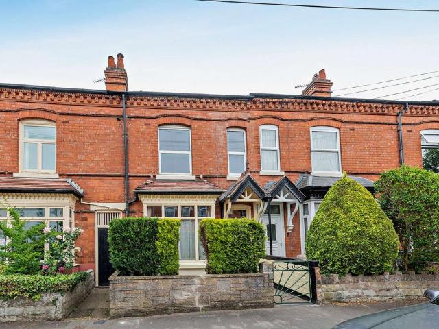House for sale in Kings Heath, Wake Green