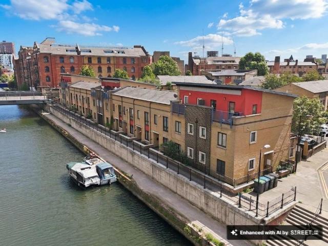 House for sale in Bromley-by-Bow, Poplar Grove