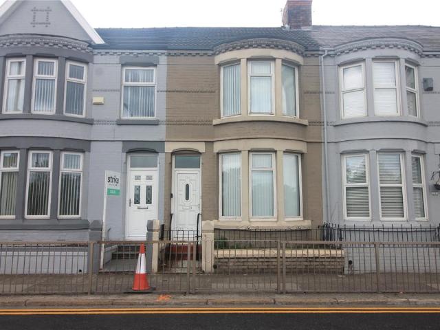 House for sale in Calderstones