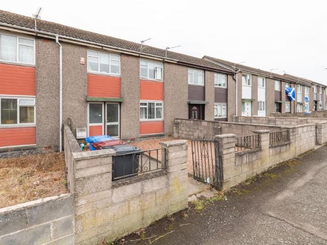 House for sale in Mill o' Mains, Scotland
