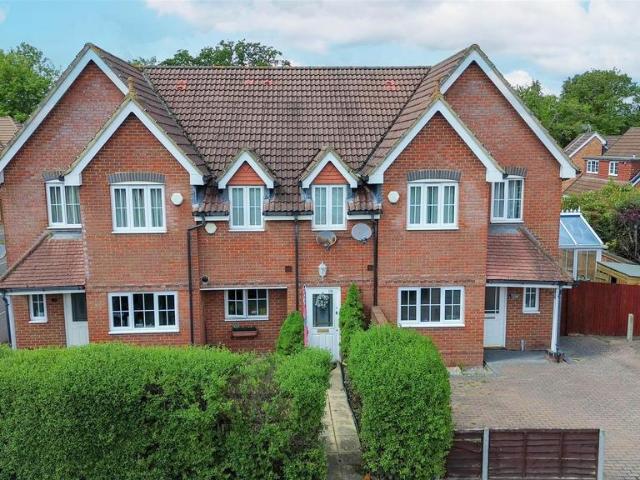 House for sale in Cove West Heath, Rushmoor