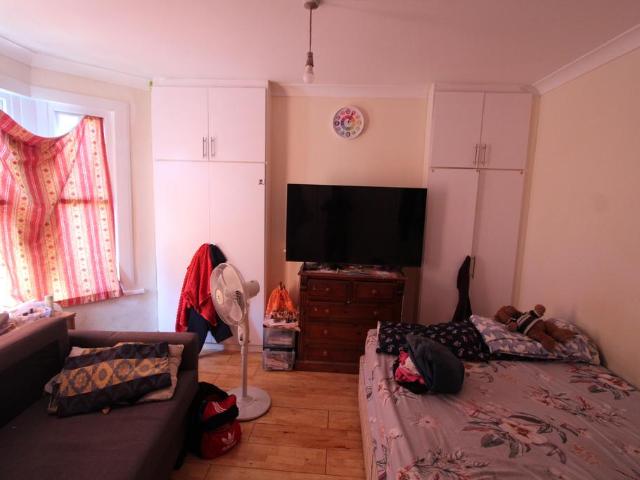 House for sale in London Borough of Ealing, Greater London