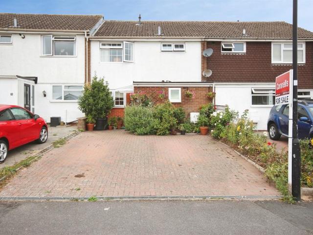 House for sale in Green Close, Warwickshire