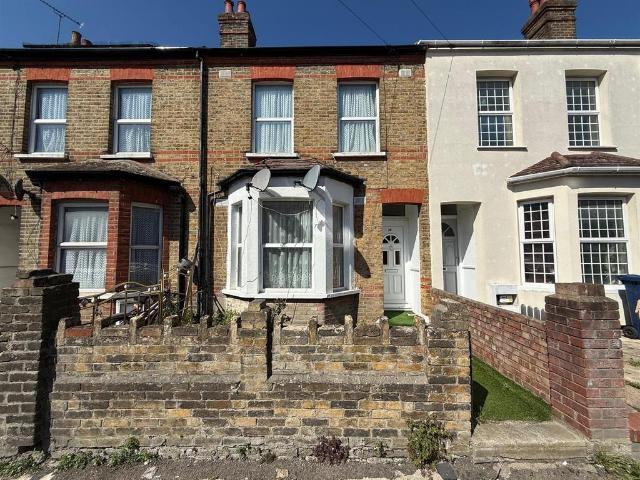 House for sale in London Borough of Ealing, Greenford