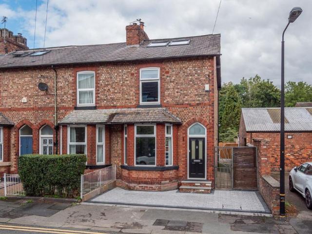House for sale in Stretford, Trafford