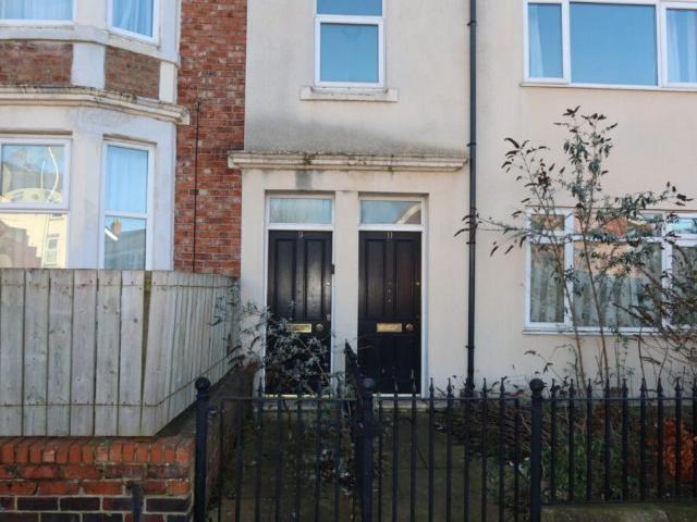 Flat for sale in Bensham, Tyne And Wear
