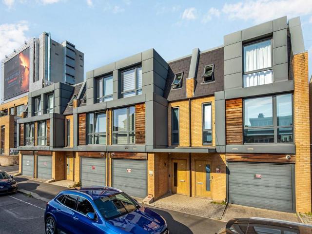 House for sale in London Borough of Hounslow, Greater London