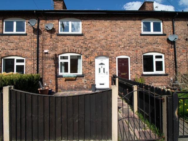 House for sale in Howe Bridge, Wigan