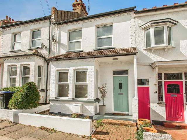 House for sale in Alton Barnes, Essex