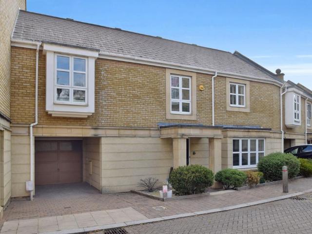 House for sale in Worcester Park Estate, Monks Orchard
