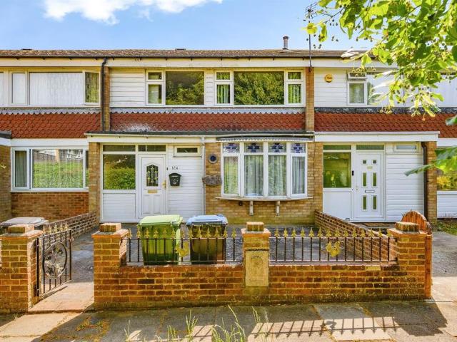 House for sale in Highfield, Pouchen End