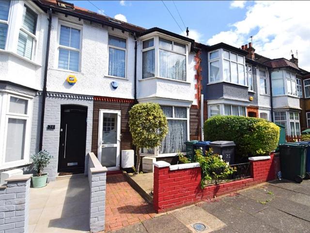 House for sale in Hendon, Greater London