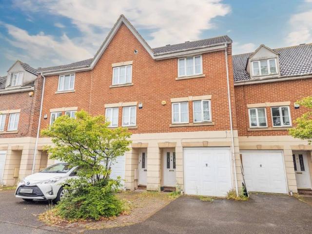 House for sale in Yeading, Greater London