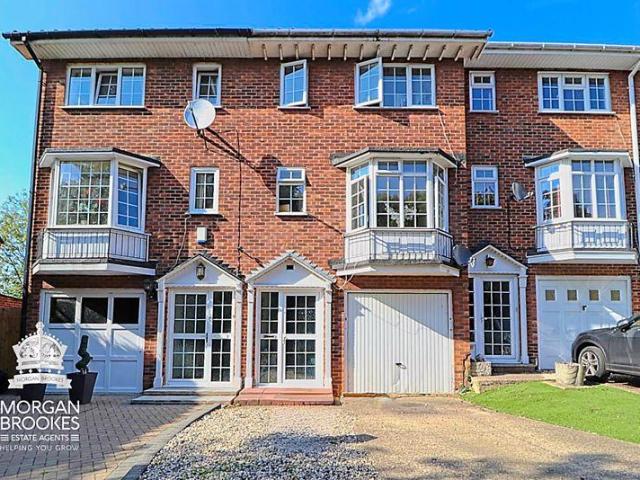 House for sale in South Benfleet, Essex