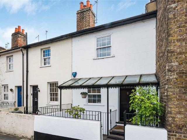 House for sale in London Borough of Hounslow, Spring Grove