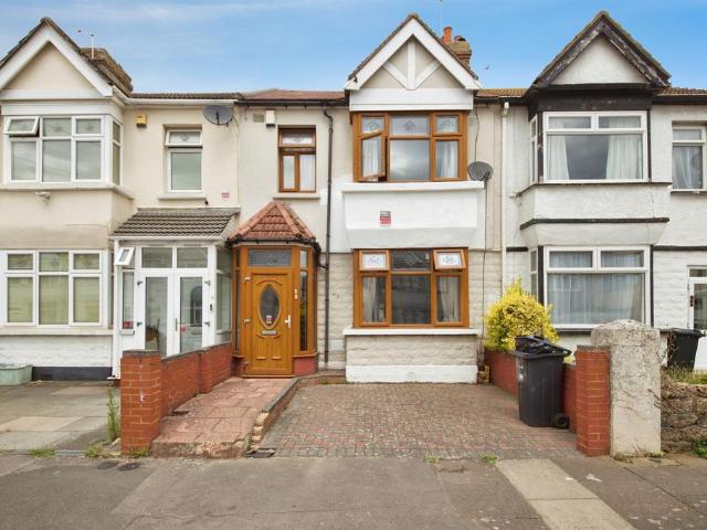 House for sale in Loxford, Seven Kings