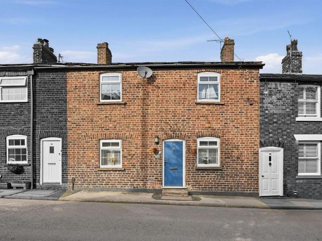 House for sale in Sutton