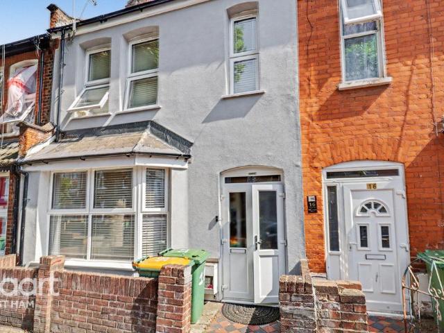 House for sale in Little Ilford, Greater London
