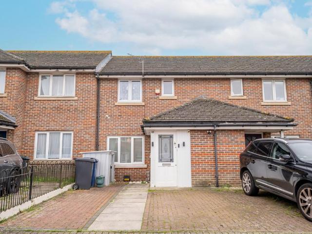 House for sale in London Borough of Ealing, Greater London