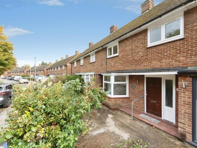 House for sale in Woodside, Watford