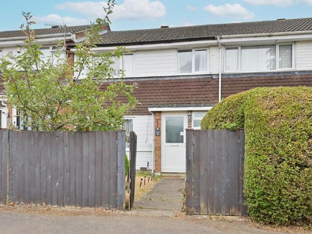 House for sale in Grovehill, Pouchen End