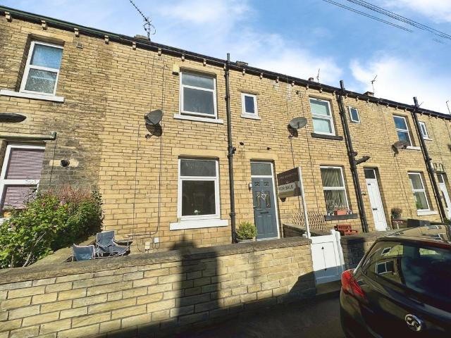 House for sale in Hove Edge, Brighouse