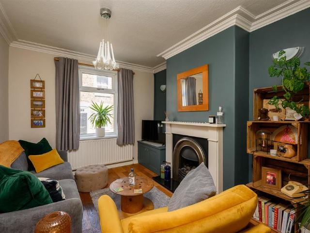 House for sale in High Field, York