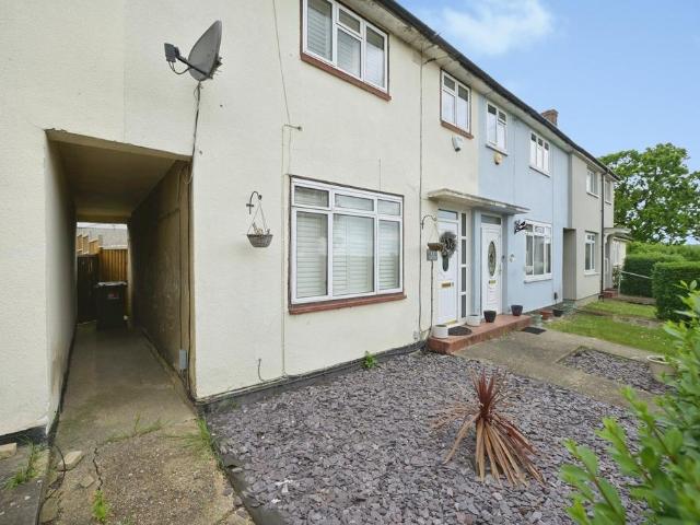 House for sale in Harold Hill, Greater London