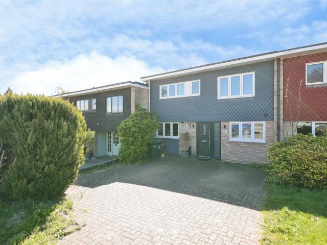 House for sale in Batchworth, Hertfordshire