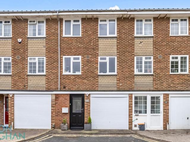 House for sale in Whitehawk, Brighton & Hove