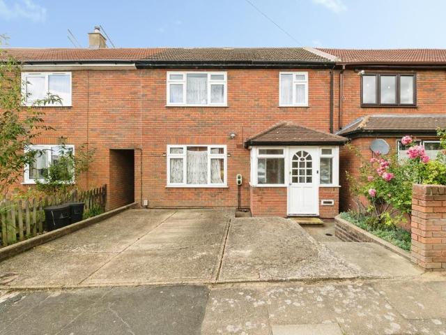 House for sale in Hainault, Greater London