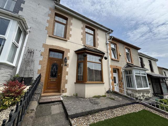 House for sale in Tonypandy, Penygraig