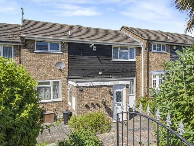 House for sale in The Butts, Kent