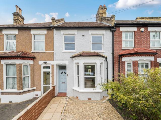House for sale in London Borough of Lewisham, Bell Green